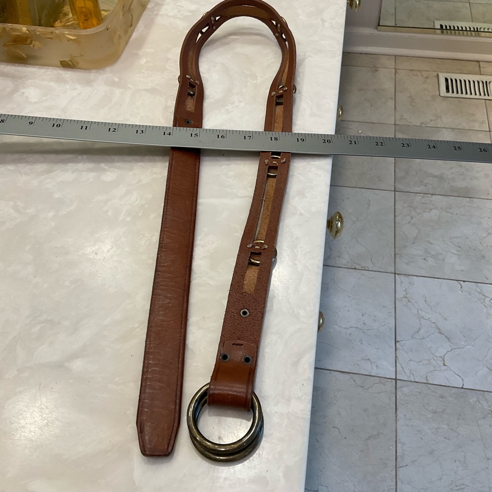 Leather belt with dark bronze buckle and circle detail, some tarnish, size small - Picture 9 of 10